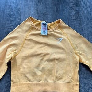 Gymshark fitted crop tee.